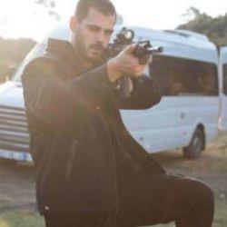 Eşkıya D&uuml;nyaya H&uuml;k&uuml;mdar Olmaz'ın s&uuml;kse yapan isim Yalnız Kurt'ta! Heyecanı &ccedil;ıtasını y&uuml;kseltecek