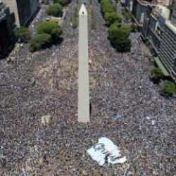Arjantin Milli Takımı ülkeye ulaştı! 4 milyon kişi sokaklara döküldü 