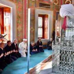 Fatih Sultan Mehmed Han'ın yenilenen p&ucirc;ş&icirc;desi ziyarete a&ccedil;ıldı