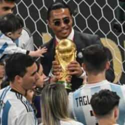 Nusret'in sahaya girip D&uuml;nya kupasına nasıl dokunduğu belli oldu!