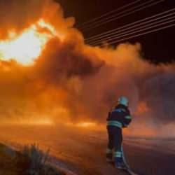 Yolcu otob&uuml;s&uuml; seyir halindeyken alev topuna d&ouml;nd&uuml;, yolcular son anda kurtuldu