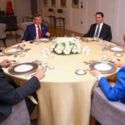 CHP yandaşı yazar o sözlere çıldırdı! Davutoğlu’nu ‘Cumhuriyet düşmanı’ ilan etti