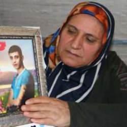 Evlat n&ouml;betindeki anne isyan etti: Oğlum yetimdi, ondan ne istediler