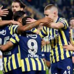 Fenerbah&ccedil;e d&ouml;rt d&ouml;rtl&uuml;k! Kanarya liderliği geri aldı