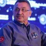 Fuat Oktay, Togg CEO'su Karakaş'ı tebrik etti