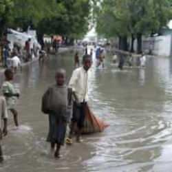 Uganda'da sel: 10 &ouml;l&uuml;