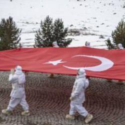 Binlerce kişi akın etti! Sarıkamış'ta 'Biz Hep Aynı İzdeyiz' y&uuml;r&uuml;y&uuml;ş&uuml; başladı