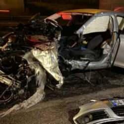 &Ccedil;ekmek&ouml;y'de bariyerlere &ccedil;arpan aracın motoru yola fırladı: 3 ağır yaralı