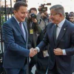 Davutoğlu'ndan Babacan ve Karamollaoğlu'na ziyaret