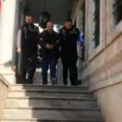 Cinayet ş&uuml;phelisi olarak canlı yayına katılan Sinan'ı &ccedil;ocuğa taciz ele verdi!