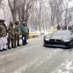 Taliban ilk yerli otomobilin prototipini test etti