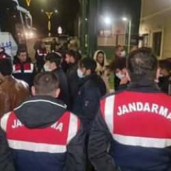 &Ccedil;oğu TIR kasasında yakalandı... 227 Afgan g&ouml;&ccedil;men &uuml;lkelerine g&ouml;nderildi