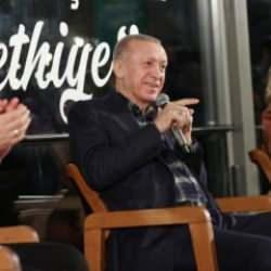 Cengiz Kurtoğlu s&uuml;rpriz yapmıştı! Başkan Erdoğan'dan &ouml;vg&uuml;!