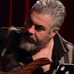 Sanat camiası yasta! Hakan Yelbiz'den acı haber!