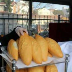Sinop’ta öğrencilerin ürettiği ekmekler uygun fiyata halka satılıyor