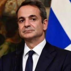 Yunanistan'da yer yerinden oynuyor! Mi&ccedil;otakis'e b&uuml;y&uuml;k şok! Yunan meclisi karıştı! 