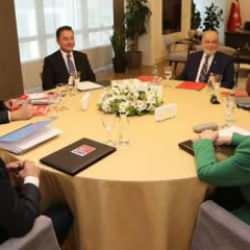 6'lı masada bir parti daha Cumhurbaşkanı adayını açıkladı