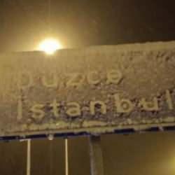 Bolu Dağı'nda yoğun kar yağışı! Beyaza b&uuml;r&uuml;nd&uuml;