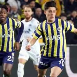 Valencia şov yaptı! Fenerbahçe zirveye göz kırptı