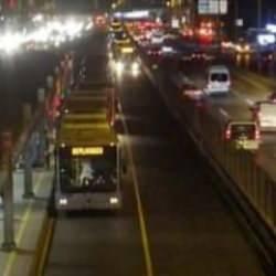 İstanbul'da değişmeyen manzara! Avcılar'da metrobüs arızalandı