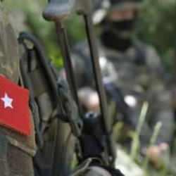 Son Dakika... Ağrı'da askeri ara&ccedil; devrildi: İki şehidimiz var!