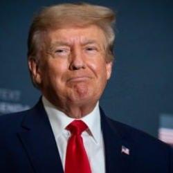 Trump'ın Facebook ve Instagram hesapları yeniden a&ccedil;ılacak