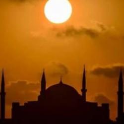 Tüm meleklerin Kabe-i Muazzama etrafında toplandığı gece: Regaib Kandili