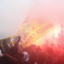 Fenerbahçe taraftarı, Riva'da TFF'yi protesto etti