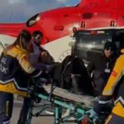 Kar yolu kapattı! Ambulans helikopter d&uuml;ş&uuml;k tehlikesi olan G&uuml;lperi'yi hastaneye yetiştirdi
