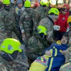 Azerbaycanlı ekipler Kahramanmaraş'ta 45 kişiyi enkaz altından kurtardı
