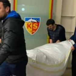 Kayserispor'dan afet bölgesine malzeme desteği
