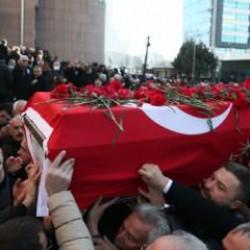 Deniz Baykal son yolculuğuna uğurlanıyor