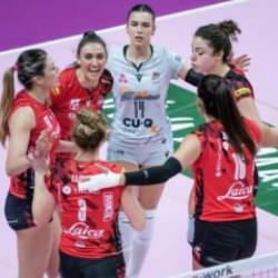 İtalyan ekibinden depremzedelere destek