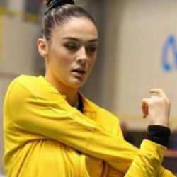 Zehra Güneş'ten afetzedeler için alkış alan destek!