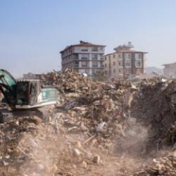 AFAD depremlerde hayatını kaybedenlerin sayısını a&ccedil;ıkladı