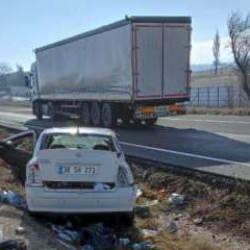 Depremzede aile kaza yaptı: 1 &ouml;l&uuml;, 3 yaralı