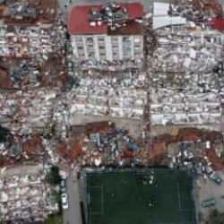 İzmir Valiliğinden "yardım kampanyası i&ccedil;in izin bekletiliyor" iddiasına a&ccedil;ıklama