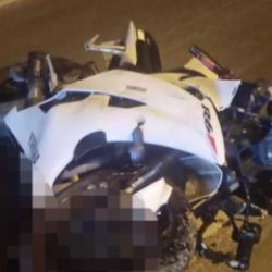 İzmir'de feci kaza: Bariyere &ccedil;arpan s&uuml;r&uuml;c&uuml;s&uuml; hayatını kaybetti!