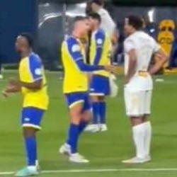 Saha içinde Ronaldo'ya büyük şok! Neye uğradığını şaşırdı