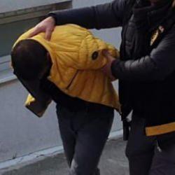 Pes dedirten olay! &Ccedil;aldığı konteyneri depremzedeye sattı