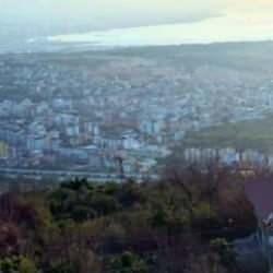 Erzin'den daha iyi durumdalar! Merkeze çok yakınlar ama burada tek bir yer dahi yıkılmadı