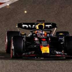F1'de sezonun ilk yarışını Verstappen kazandı