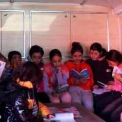 Gezici &ccedil;ocuk k&uuml;t&uuml;phaneleri İslahiye ve Nurdağı'nda &ccedil;ocuklarla buluşuyor