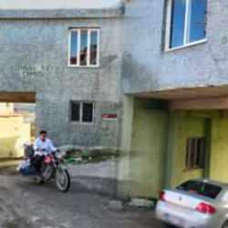 Depremin vurduğu Hatay'da yolun &uuml;zerine yapılan cami g&ouml;renleri hayrete d&uuml;ş&uuml;rd&uuml;!