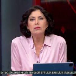 Şirin Payzın AK Partili se&ccedil;menleri "Trol" ilan etti: Son iki ayınız kaldı