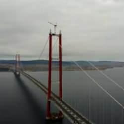 1915 &Ccedil;anakkale K&ouml;pr&uuml;s&uuml;'n&uuml; bir yılda 2,2 milyon ara&ccedil; kullandı