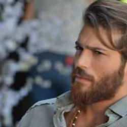 Can Yaman'dan Avrupa'da yardım seferberliği! Alkış topladı 