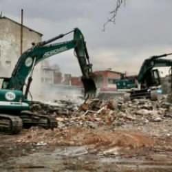 Vali Aydoğdu a&ccedil;ıkladı: Elbistan'da enkazın y&uuml;zde 98'i kaldırıldı!