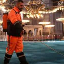Ayasofya-i Kebir Cami-i Şerifi gül suyuyla yıkandı