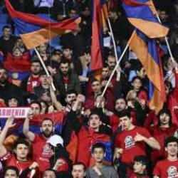 Ermenilerden büyük saygısızlık! İstiklal Marşı'nı ıslıkladılar